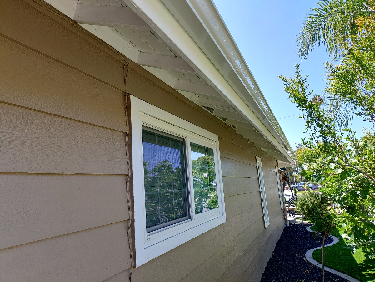 Anaheim Rain Gutter Installation project photo 5
